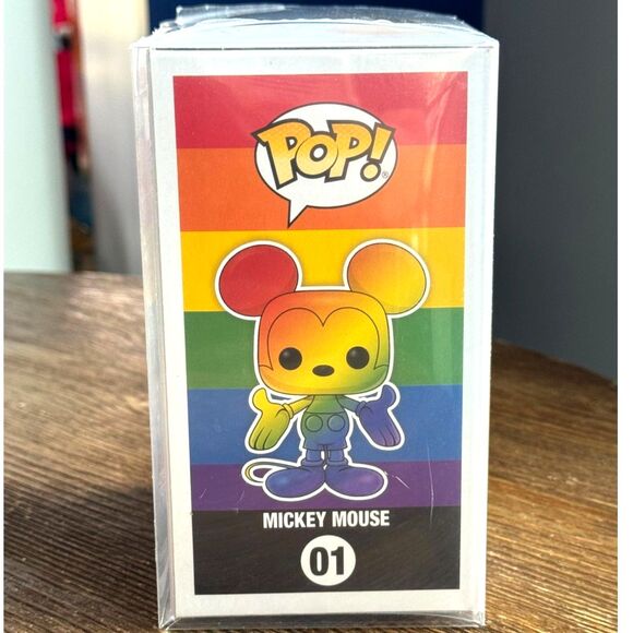Mickey Mouse Funko Pop! Pride #01 w/ protector - Picture 3 of 5